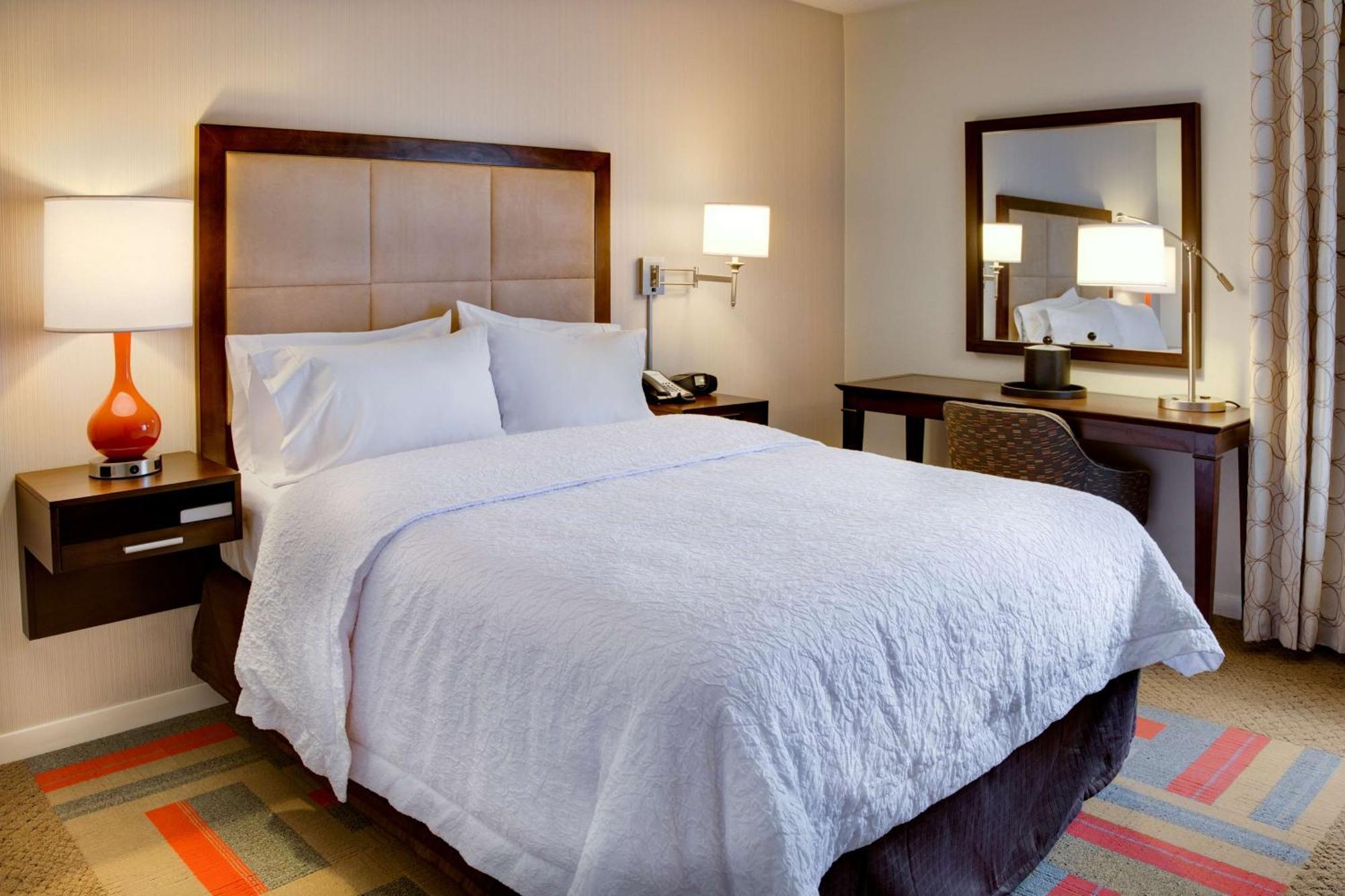 Hampton Inn Harrisonburg - University Экстерьер фото